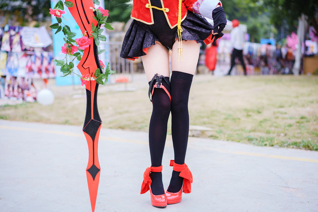 leyu-《捉妖记2》上海路演杨祐宁笑称饰演“保安队长”  现场送“福”年味十足