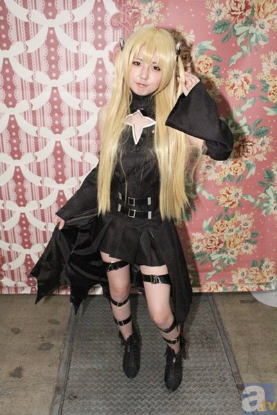 经典恐怖片《糖果人》拍新版 对镜子念5次“糖果人”就会有长钩子恶魔现身：leyu